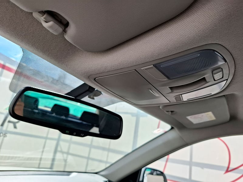 Kia SONET 1.5 MT 2023 - Imagen 18 de 20