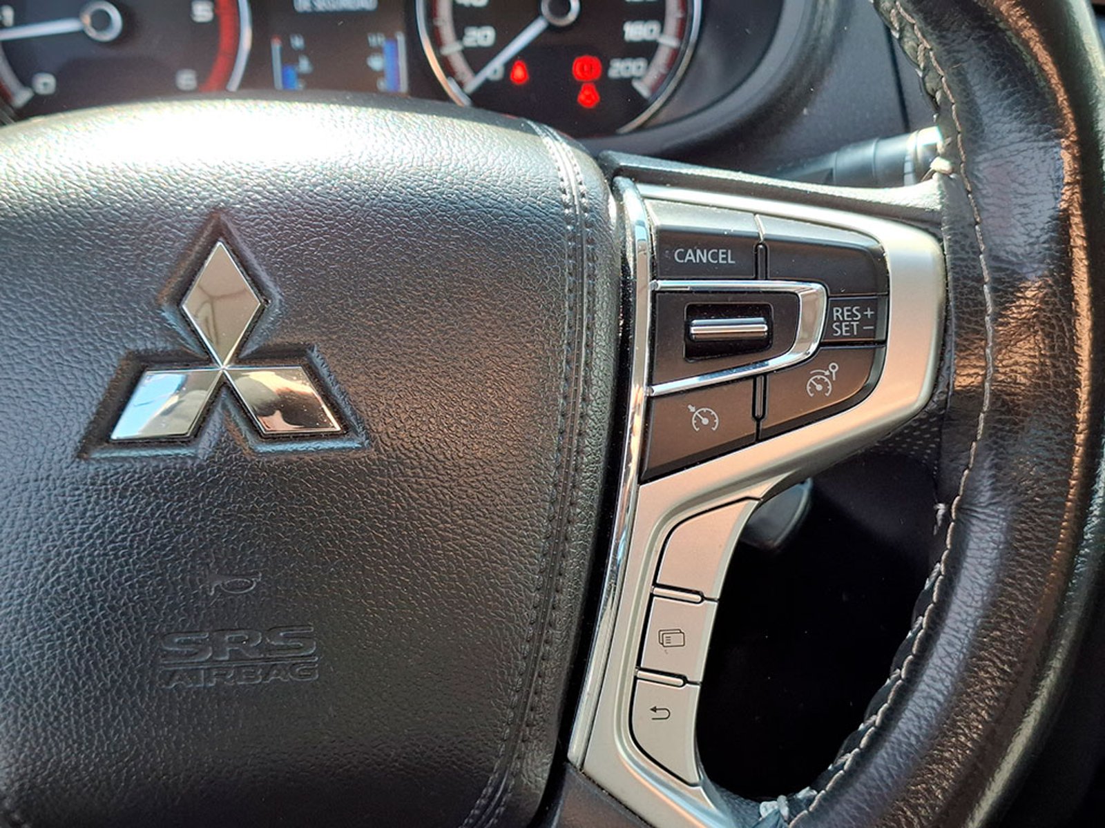MITSUBISHI L200 WORK 2024 - Imagen 20 de 20