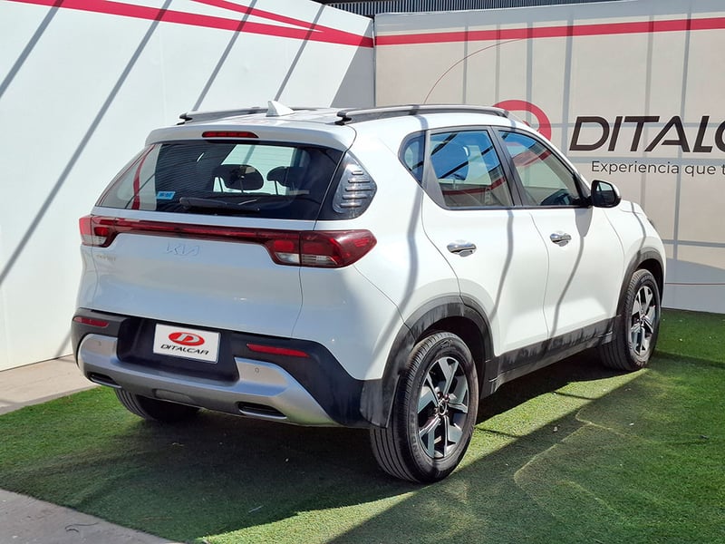 Kia SONET 1.5 MT 2023 - Imagen 6 de 20