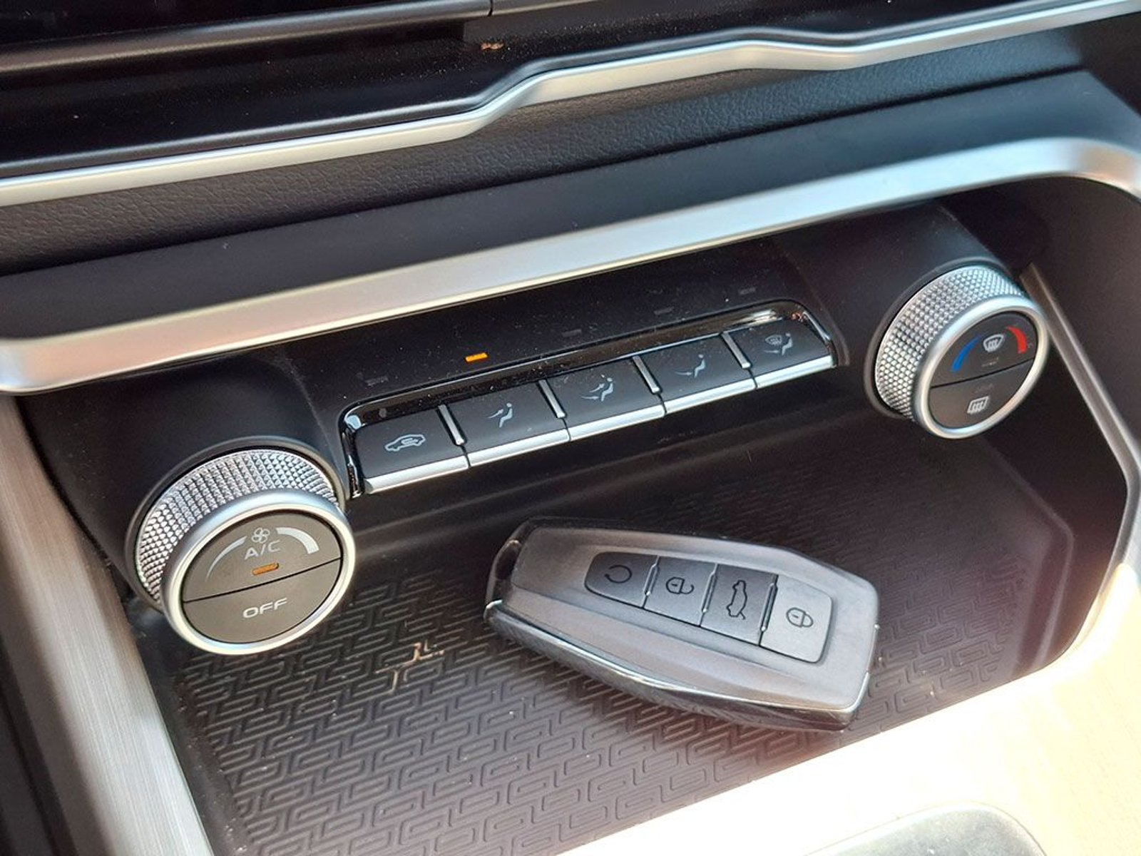 Geely COOLRAY 1.5TD AT GS COMFORT 2023 - Imagen 16 de 20