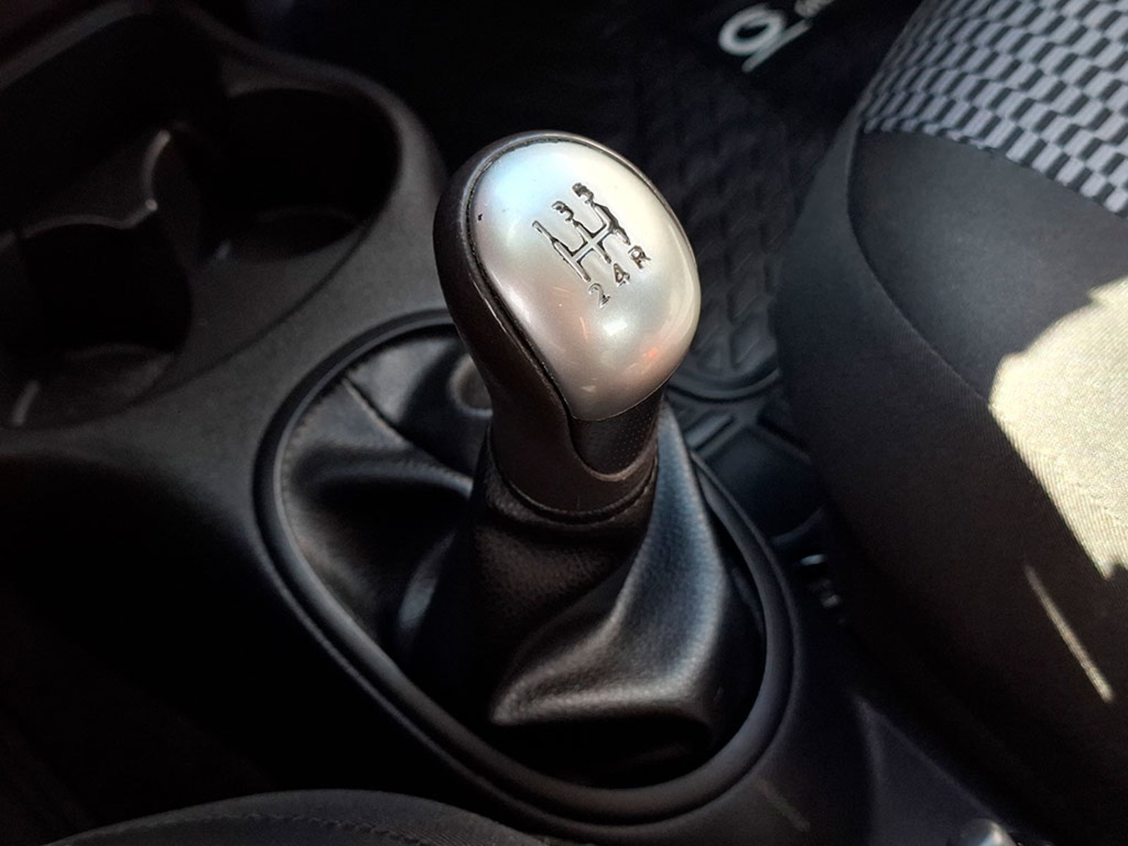 Nissan MARCH SPORT 1.6 2018 - Imagen 15 de 19