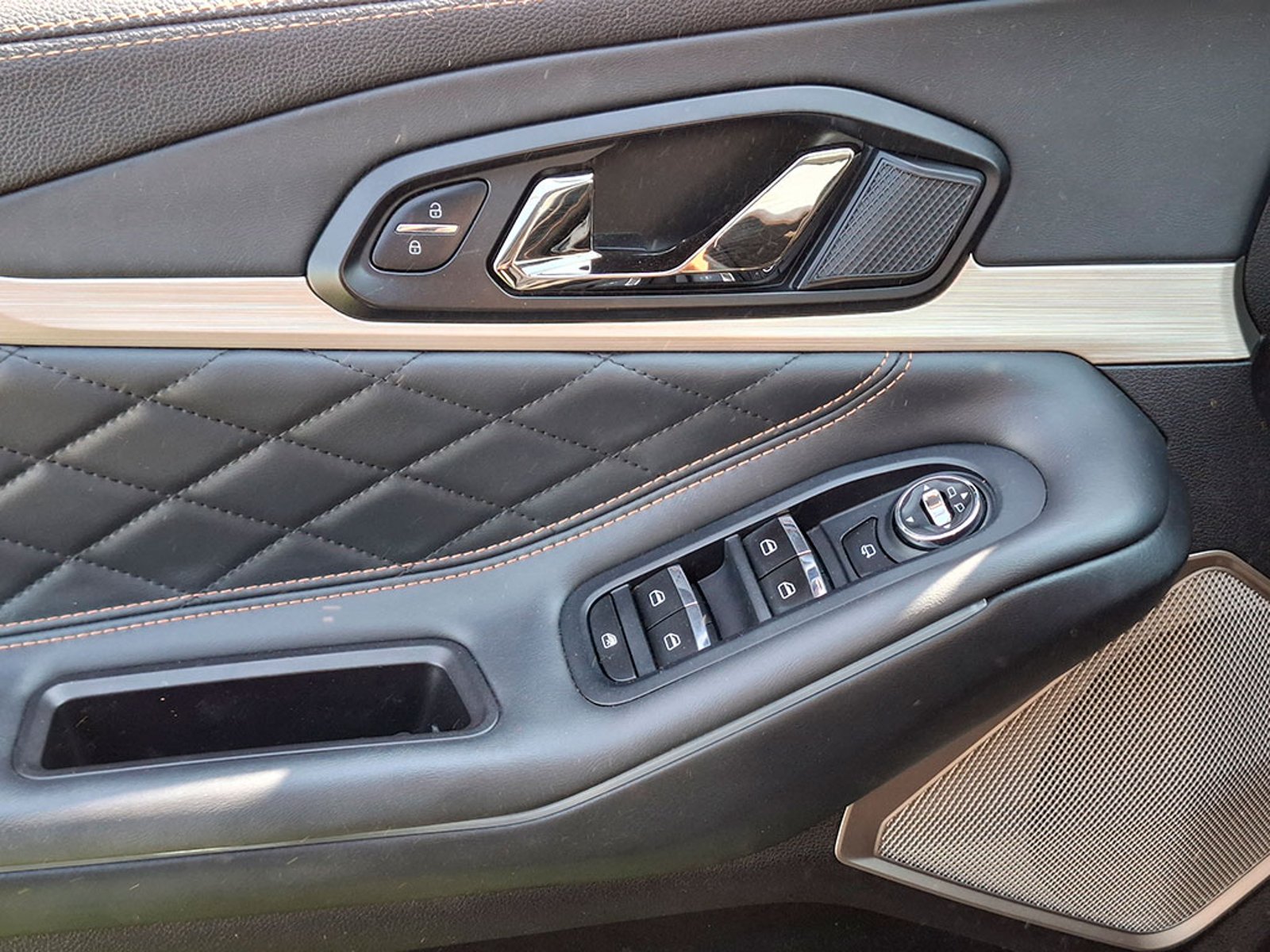 Exeed TXL 2.0T DCT UNLIMITED AWD 2023 - Imagen 18 de 20
