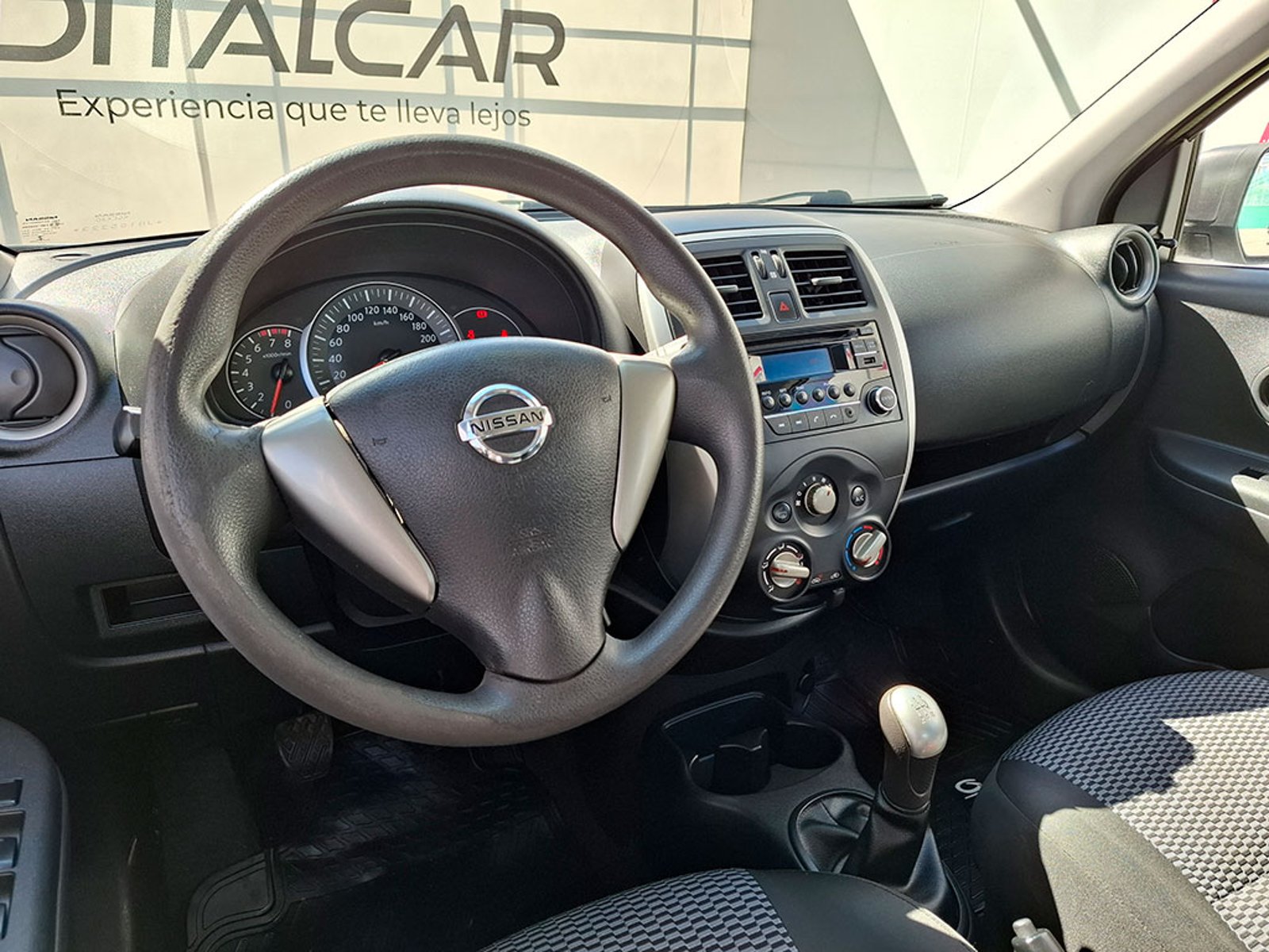 Nissan MARCH SPORT 1.6 2018 - Imagen 10 de 19