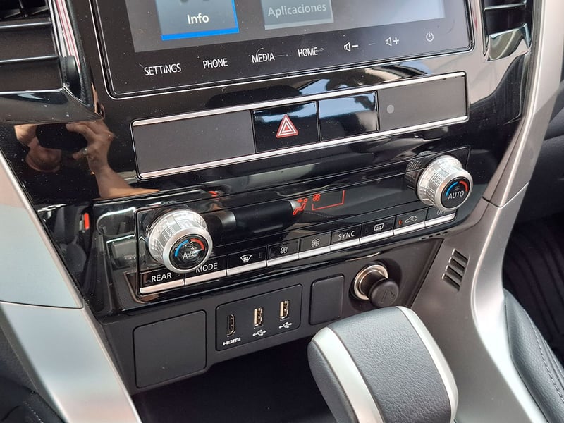 Mitsubishi NEW MONTERO SPORT 3.0 2WD AT 2025 - Imagen 16 de 20