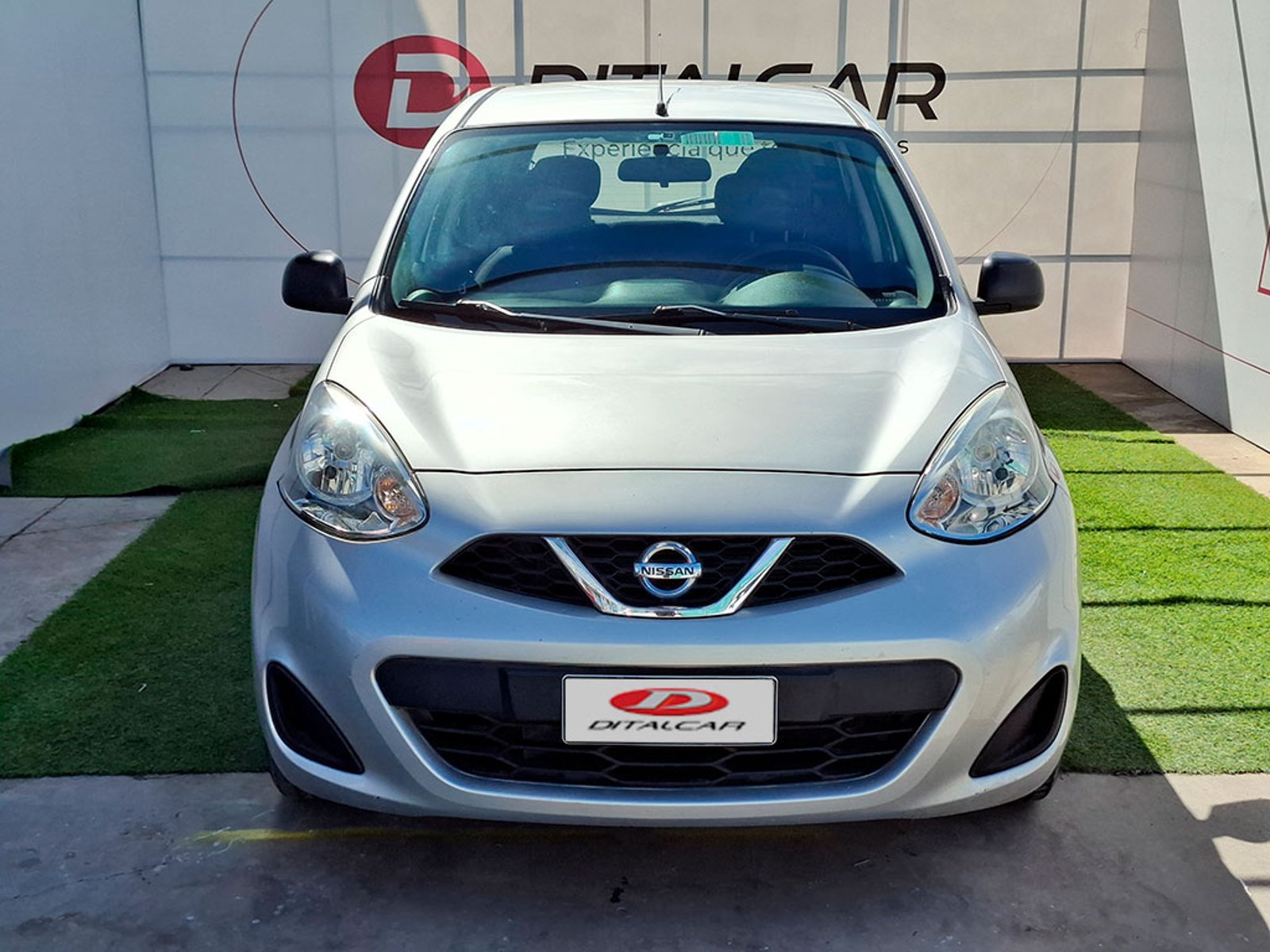 Nissan MARCH SPORT 1.6 2018 - Foto 2 de 19