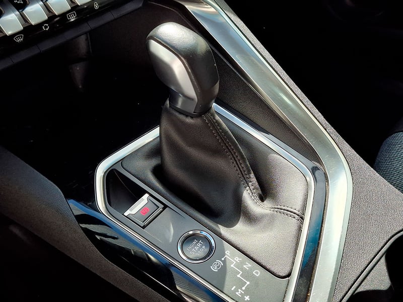Peugeot 5008 ALLURE BLUE HDI1.6 AUT 2020 - Imagen 18 de 20