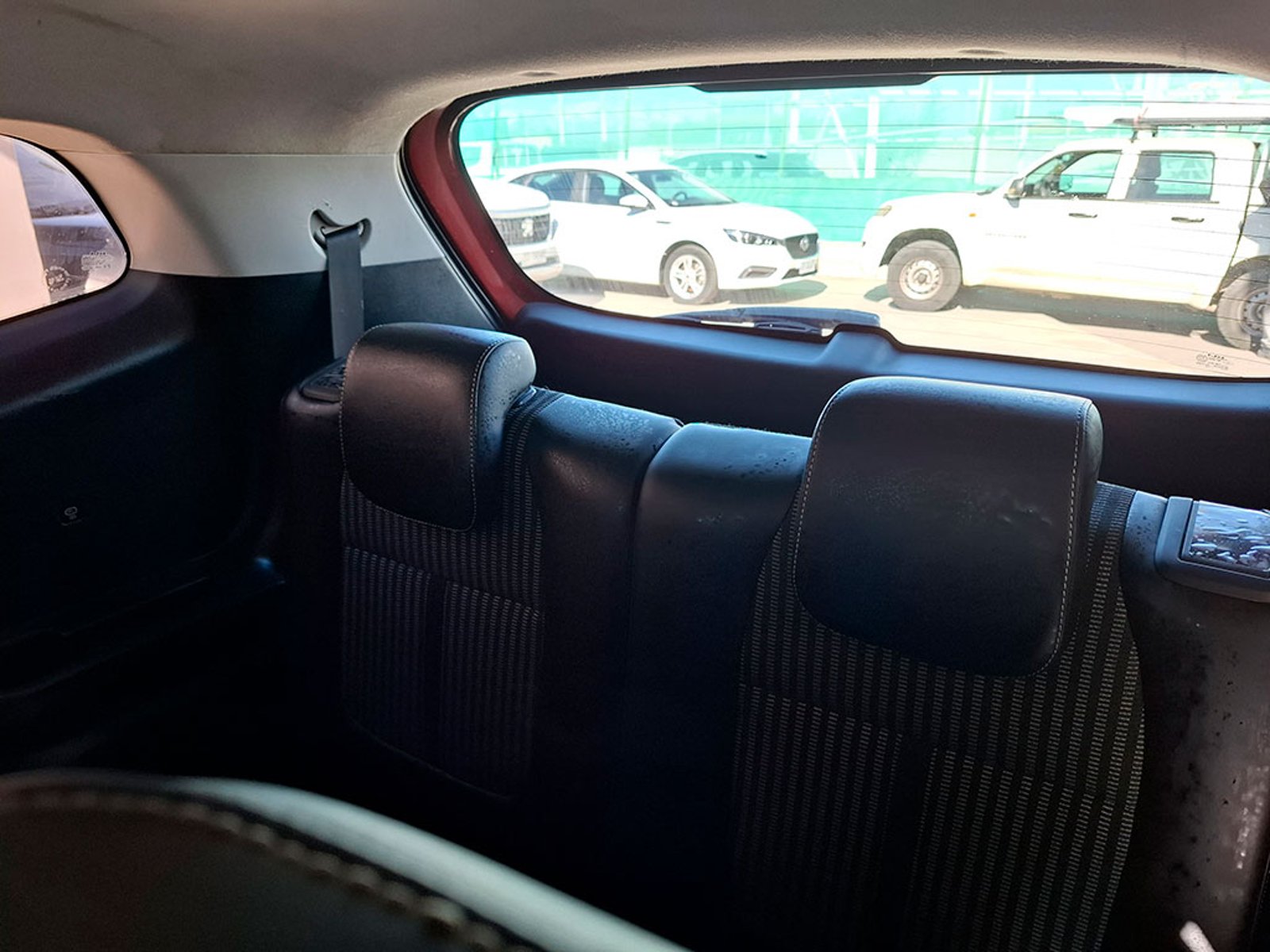 Kia CARENS LX 1.5 2023 - Imagen 12 de 20