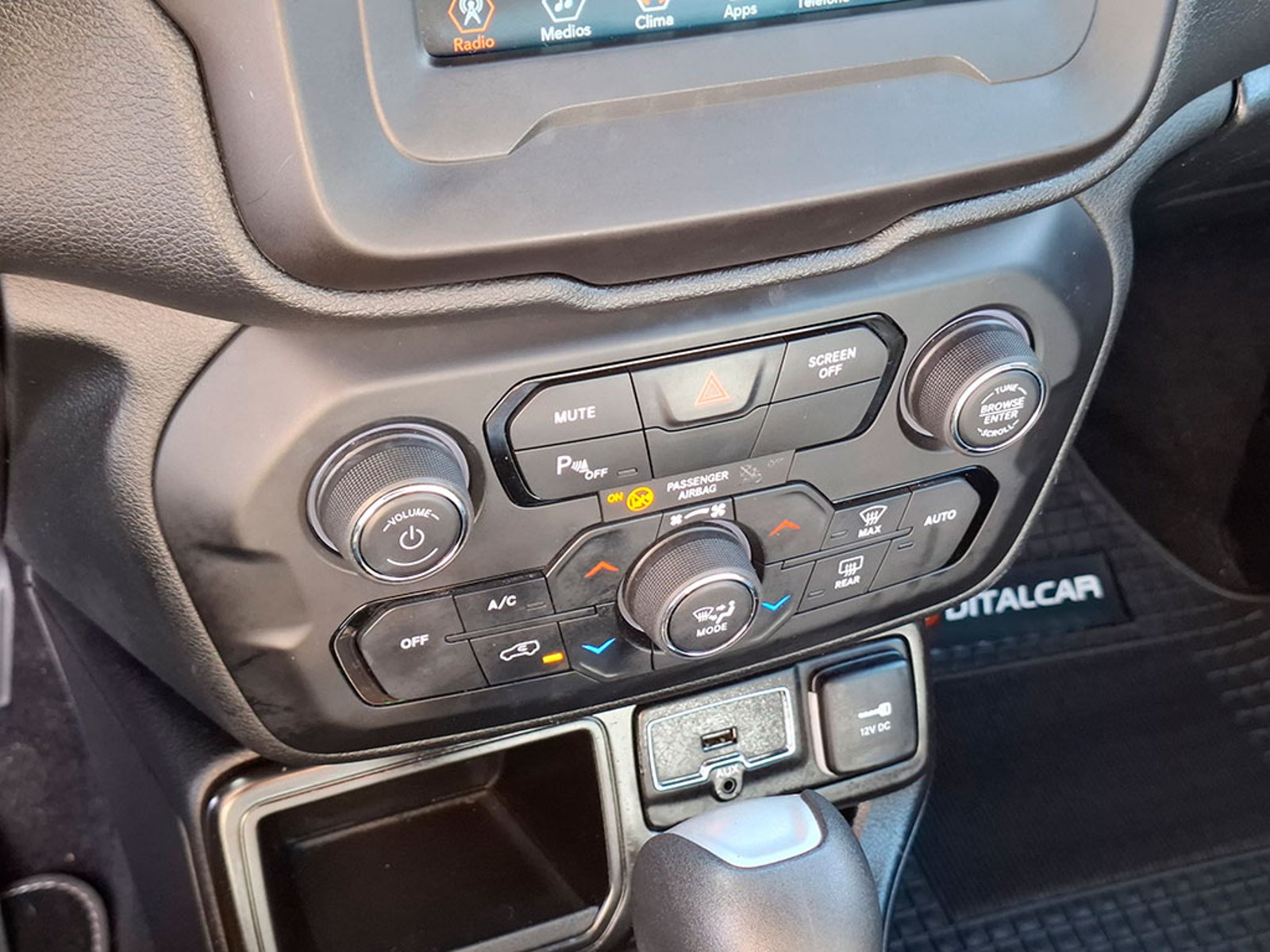 Jeep RENEGADE LONGITUDE 4×2 AT 2021 - Imagen 11 de 20