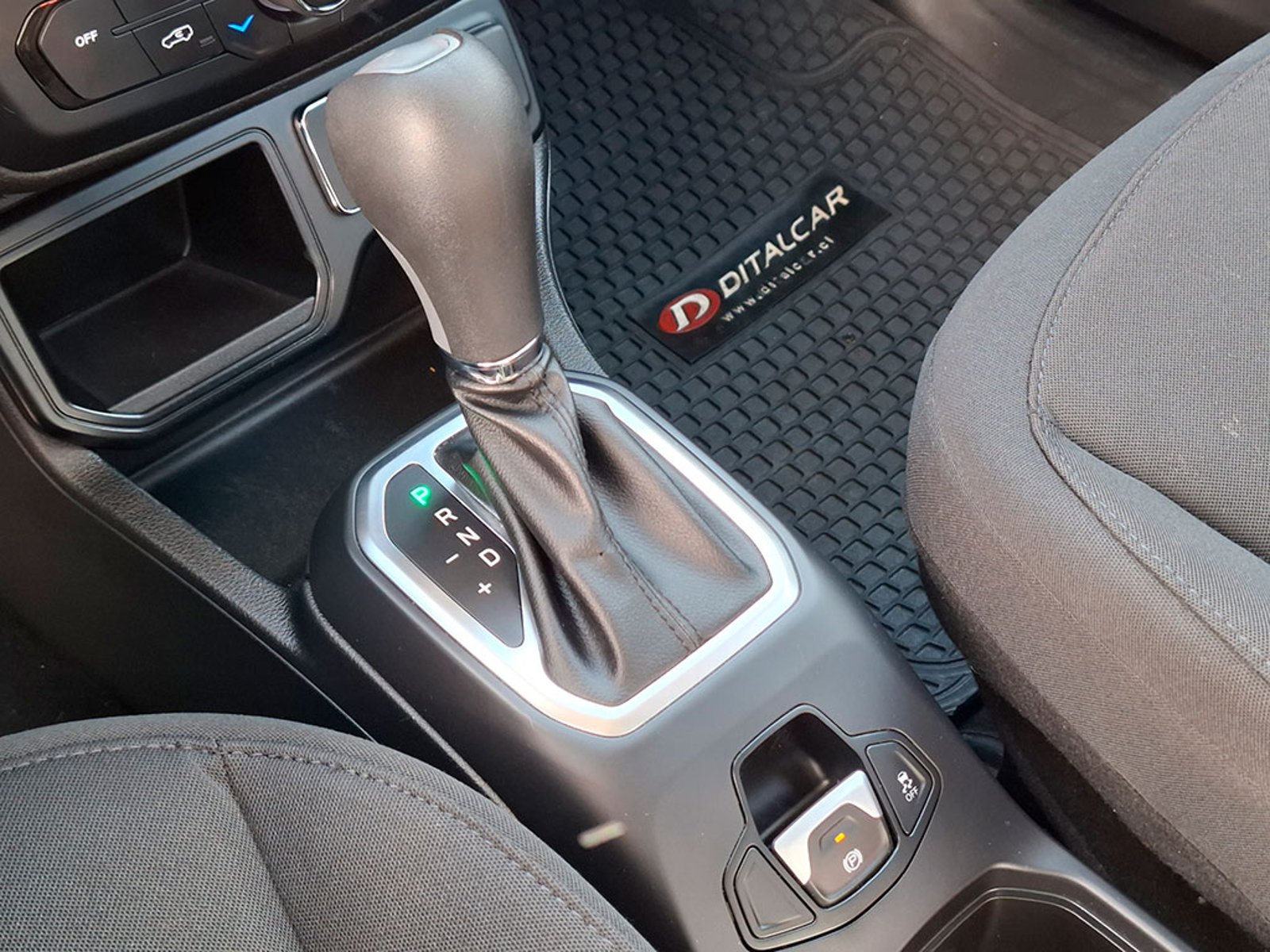Jeep RENEGADE SPORT 4X2 LX AT 2023 - Imagen 17 de 20