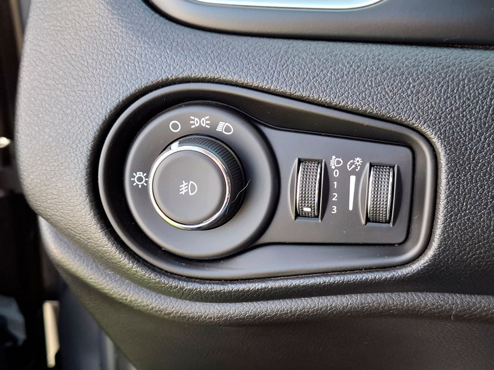 Jeep RENEGADE SPORT 4X2 LX AT 2023 - Imagen 20 de 20