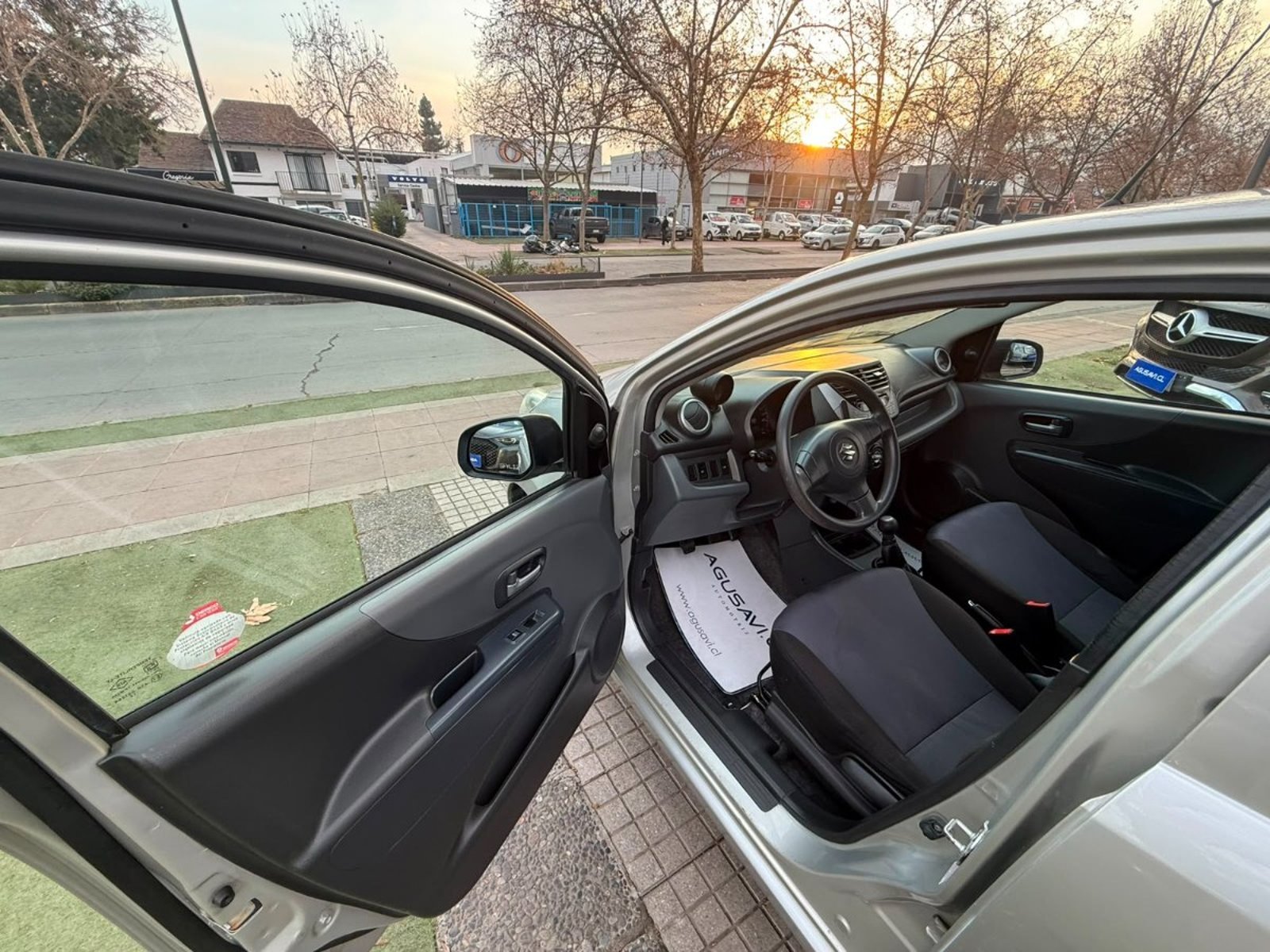 Suzuki CELERIO 1.0 GA 4X2 AC MT 5P. 2014 - Imagen 7 de 10