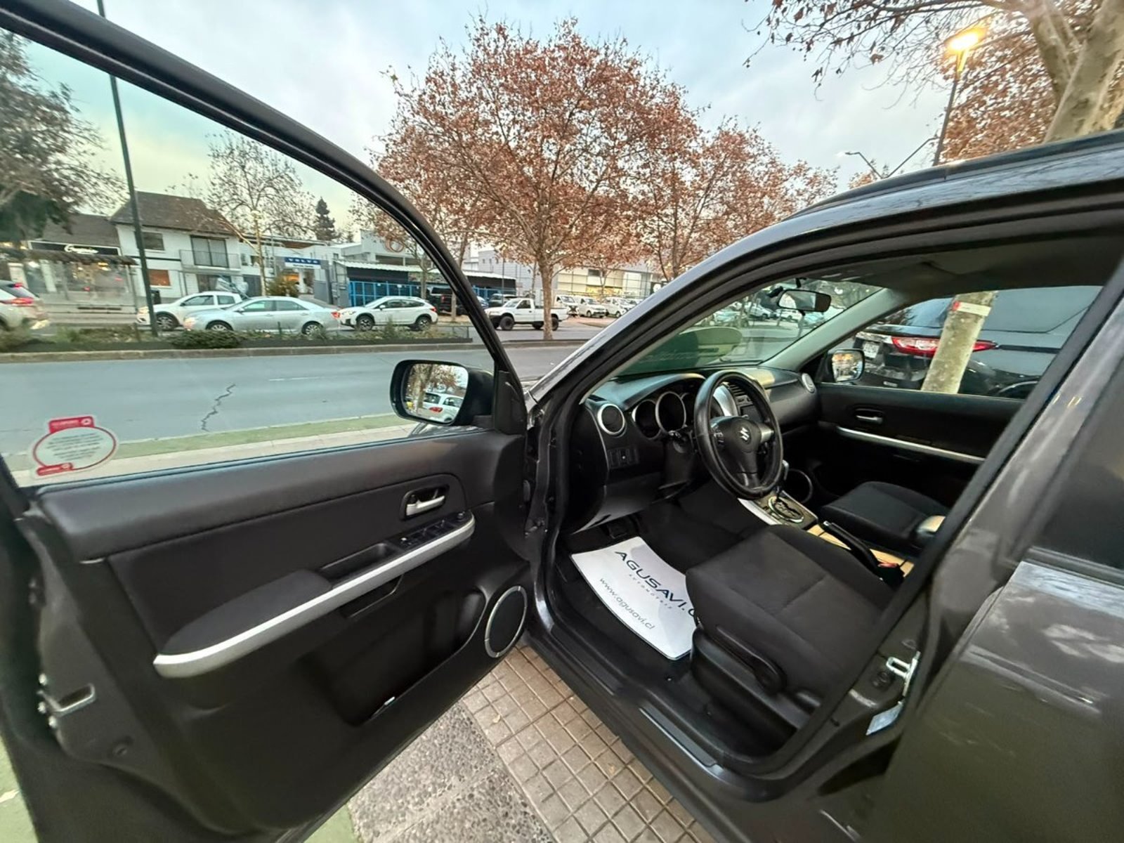 Suzuki GRAND NOMADE GLX SPORT 2.4 AT 4x2 2018 - Imagen 7 de 10