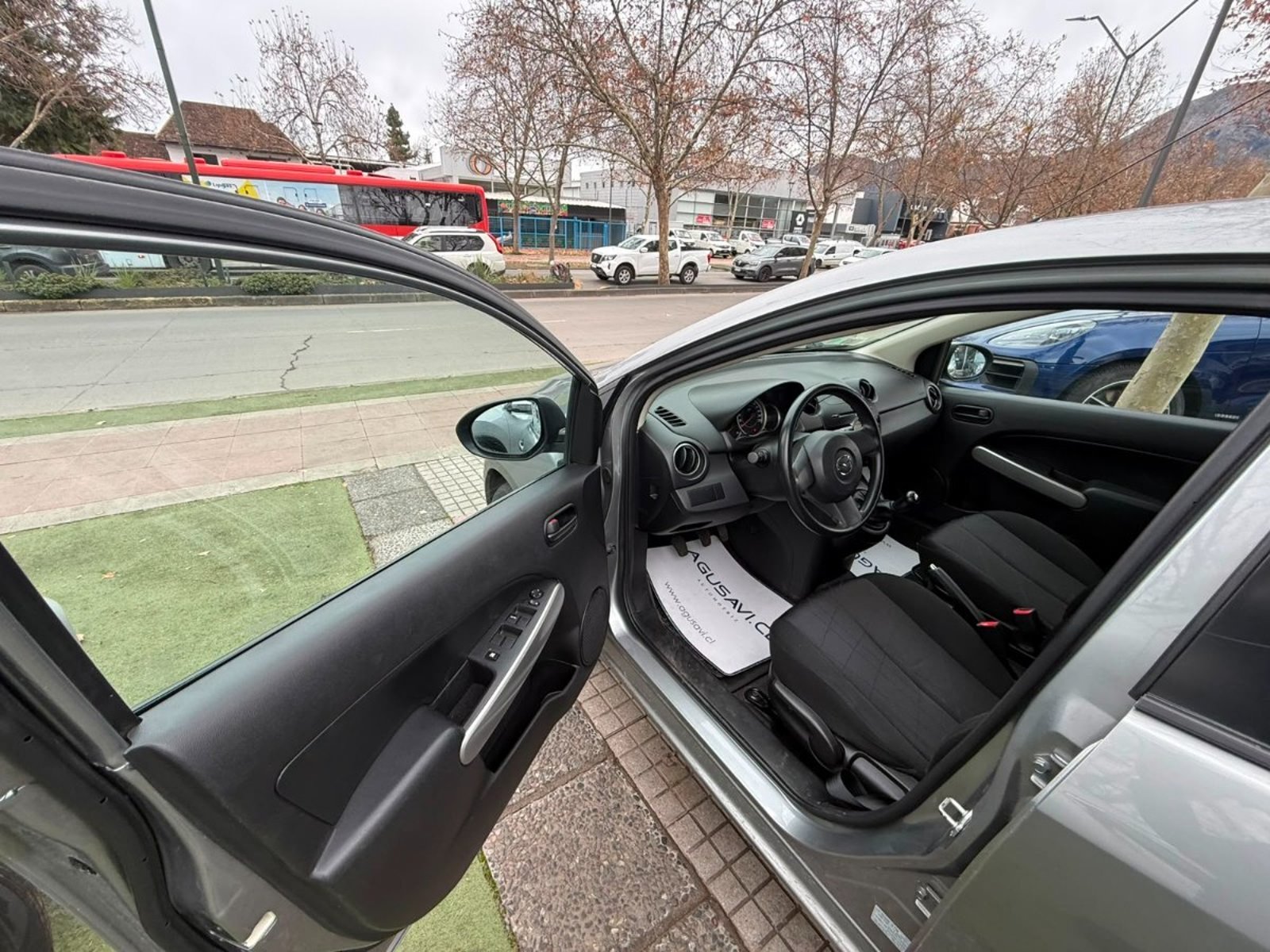 Mazda 2 V 1.5 SPORT MT 2015 - Imagen 7 de 10