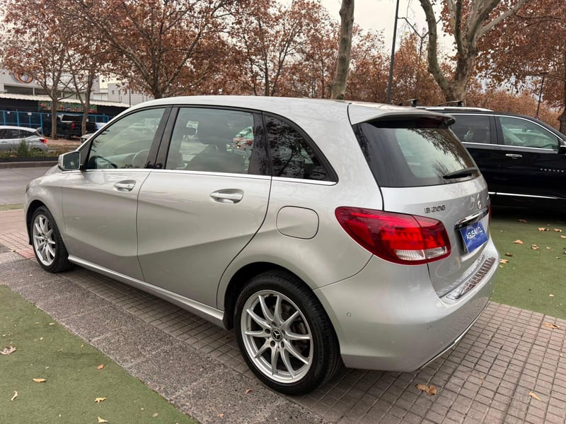 Mercedes-Benz B 200 HB 1.6 2020 - Imagen 10 de 20