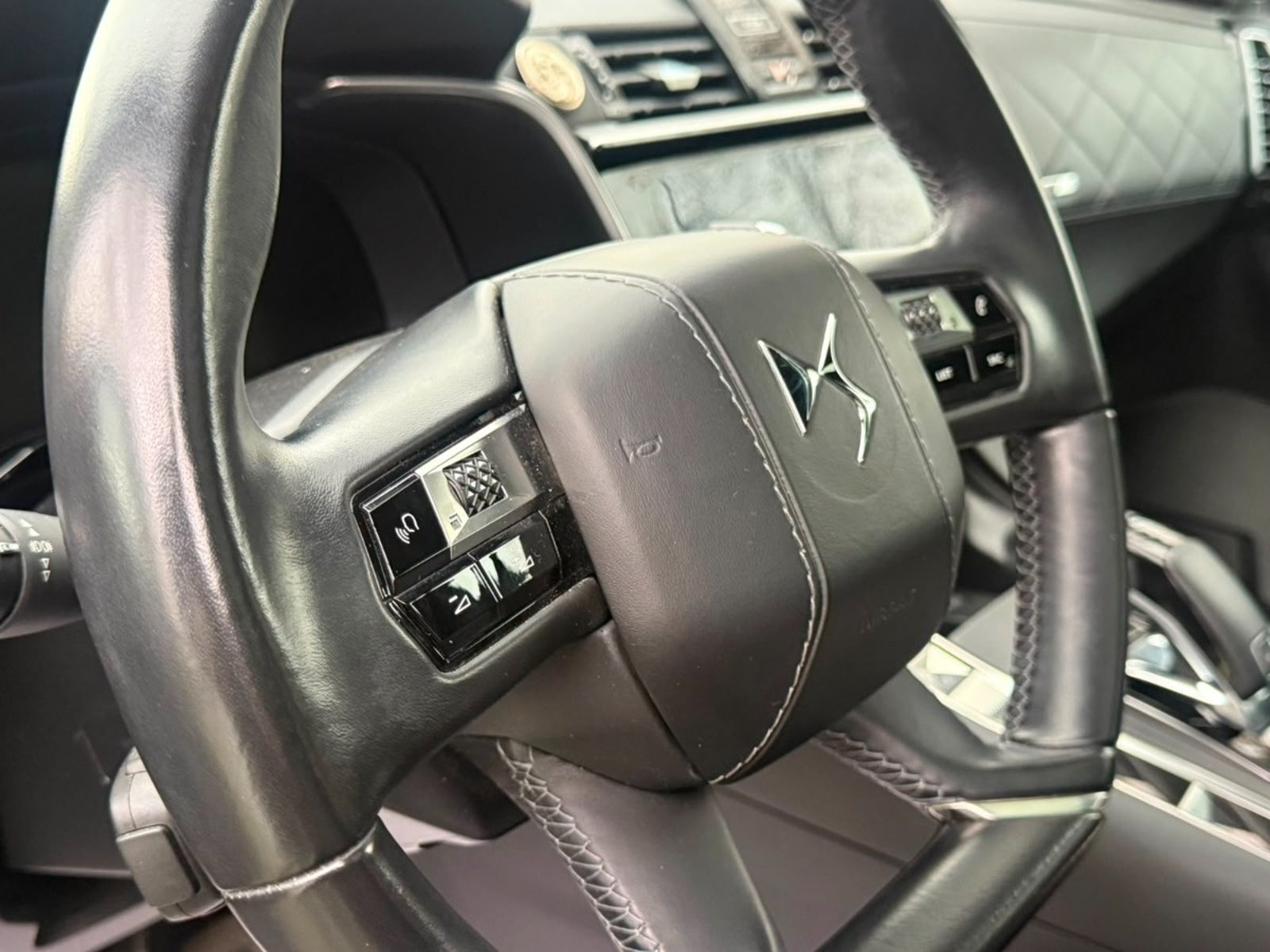 DS Automobiles DS 7 1.6 RIVOLI 4X2 225HP AT 5P 2020 - Imagen 10 de 10