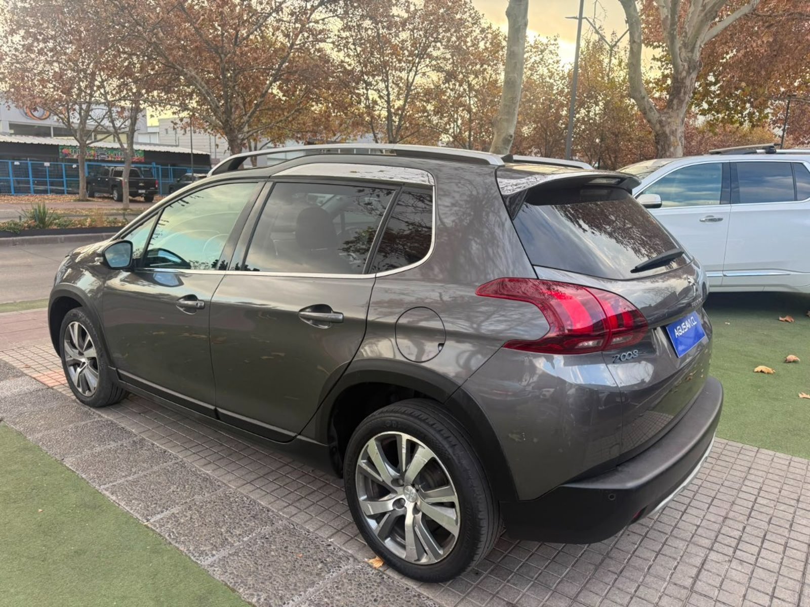 Peugeot 2008 1.5 ALLURE BLUEHDI DIESEL 4X2 MT 5P. 2020 - Foto 5 de 10