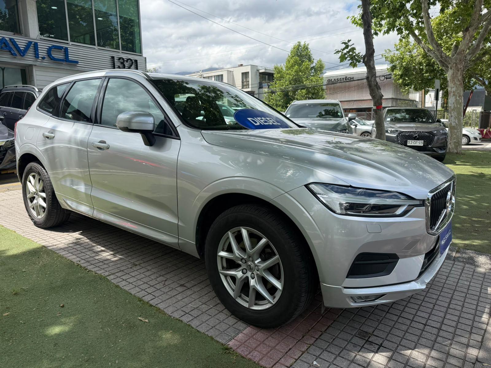 Volvo XC60 2021 - Foto 2 de 20
