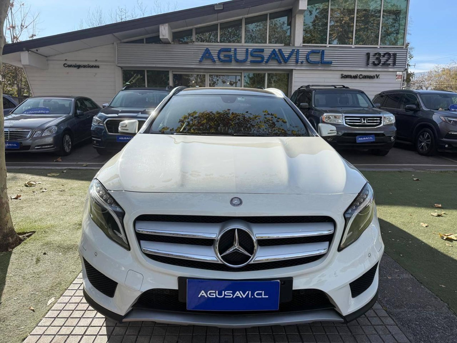 Mercedes-Benz GLA 2015 - Foto 2 de 16
