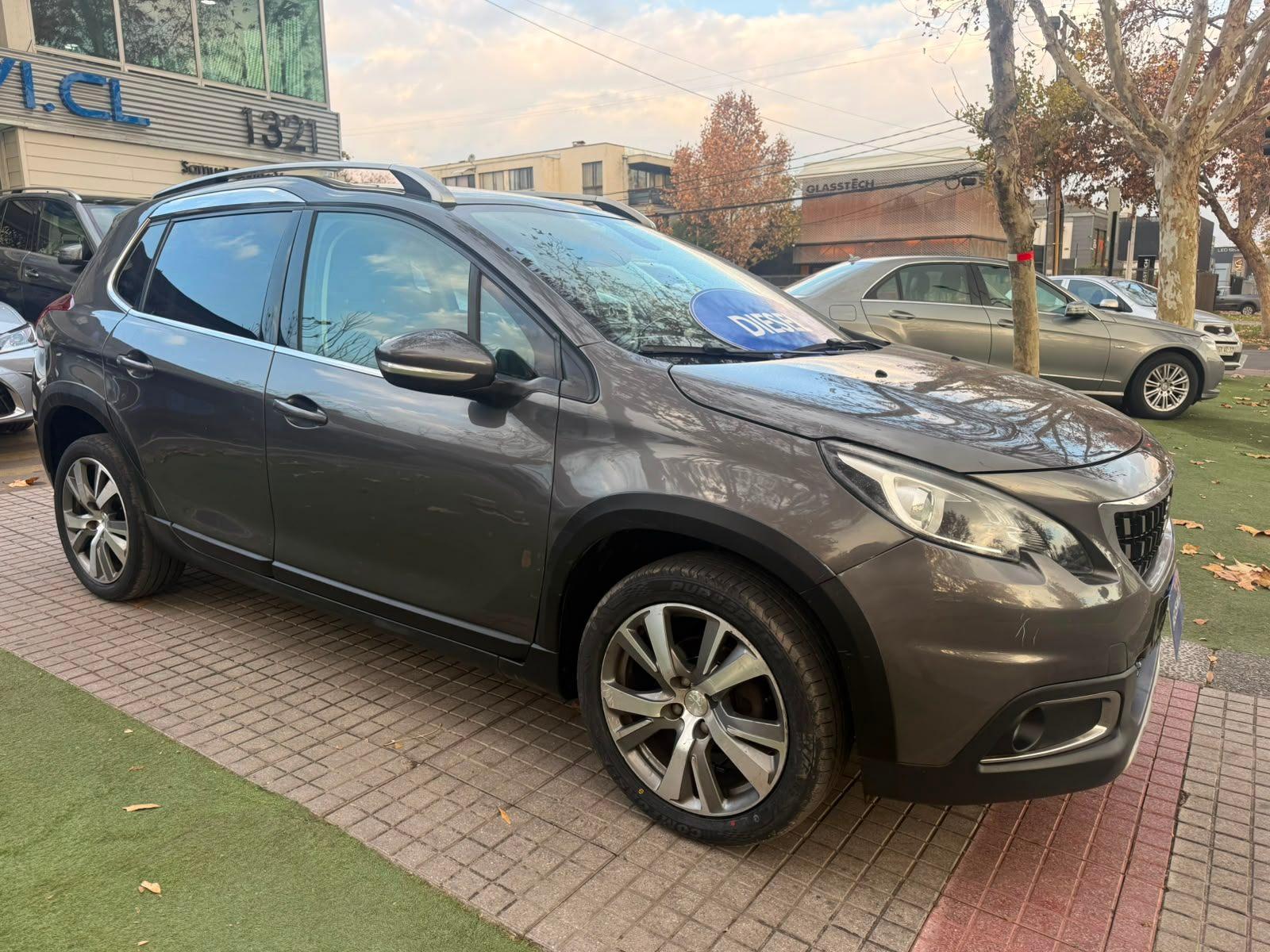 Peugeot 2008 2020 - Imagen 3 de 19