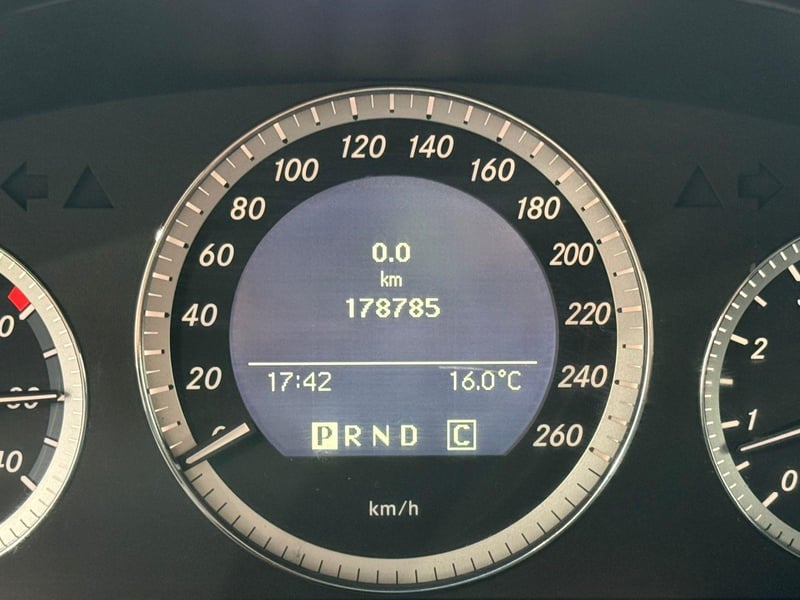 Mercedes-Benz C180 2011 - Imagen 14 de 18