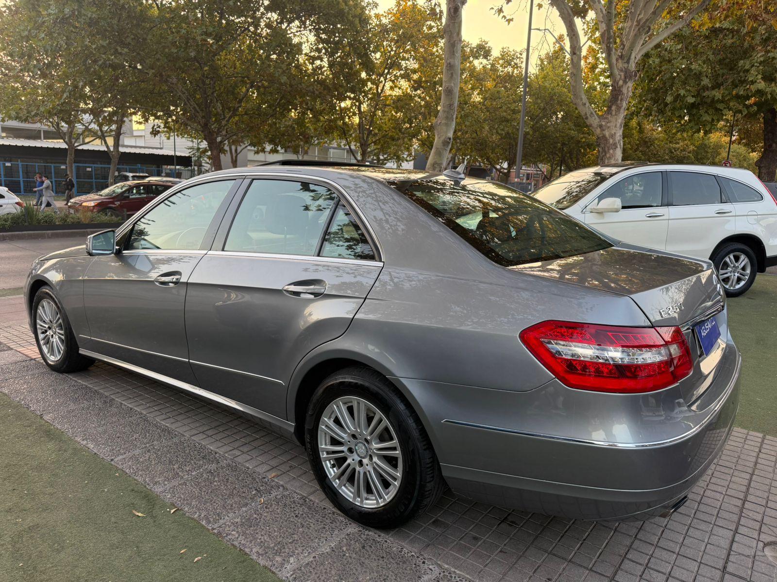 Mercedes-Benz CLASE E 2012 - Imagen 5 de 18