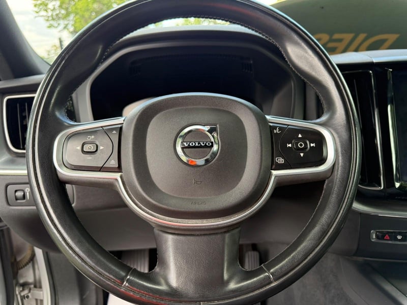 Volvo XC60 2021 - Imagen 11 de 20