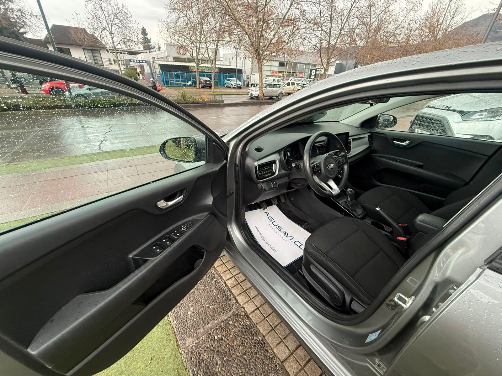 Kia RIO 5 2022 - Imagen 6 de 19