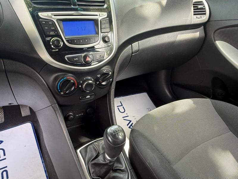 Hyundai ACCENT 2013 - Imagen 14 de 16