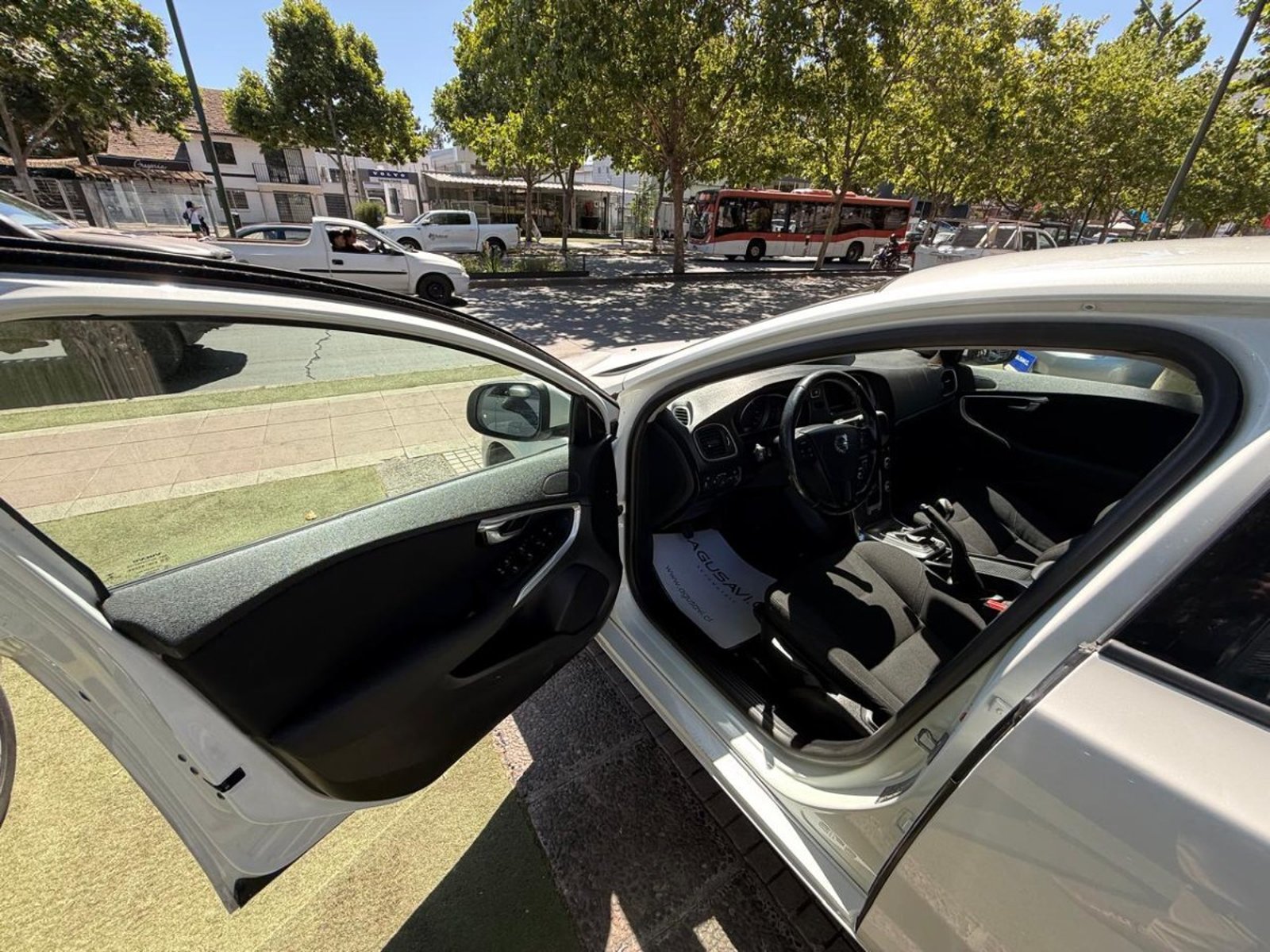 VOLVO V40 D2 MEC 2.0 2016 - Imagen 10 de 10
