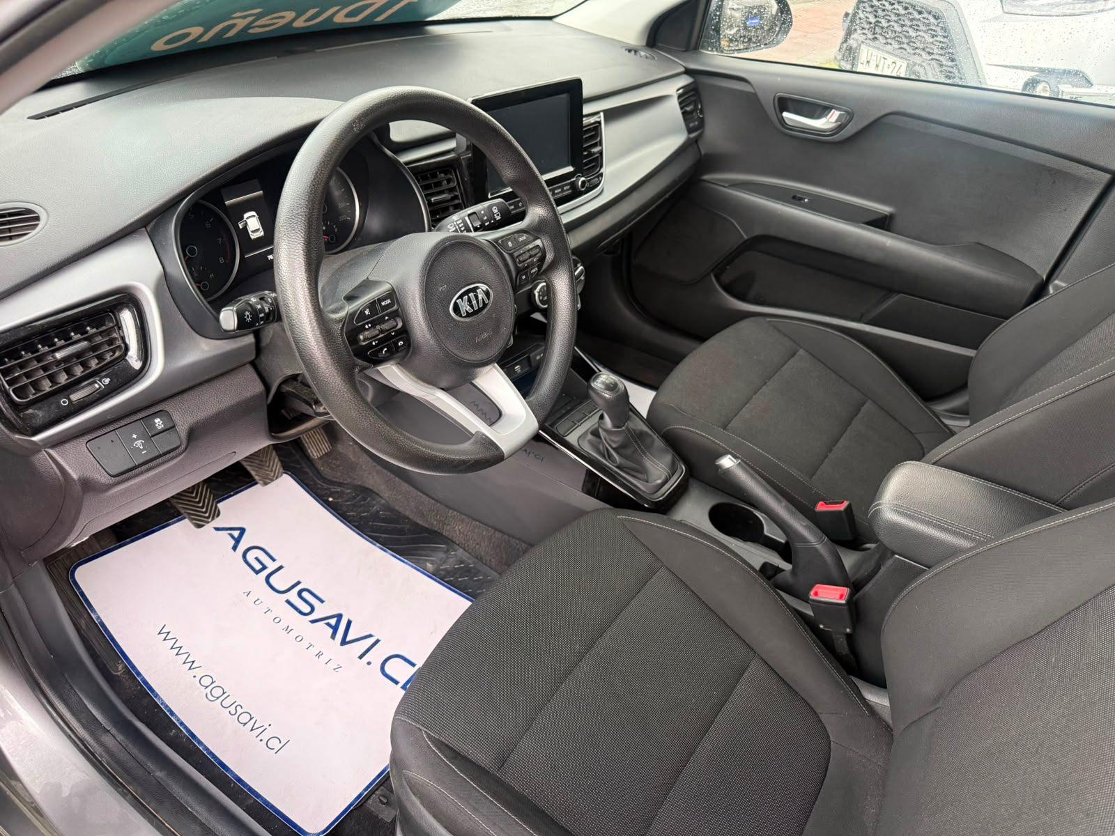 Kia RIO 5 2022 - Imagen 12 de 19