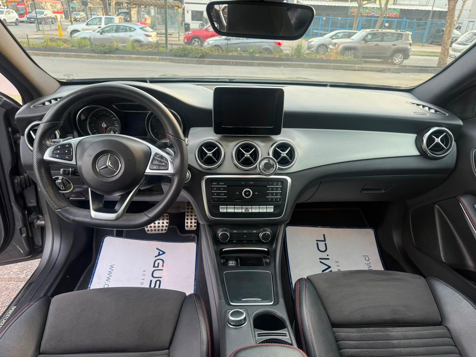 Mercedes-Benz GLA 250 2019 - Imagen 11 de 19