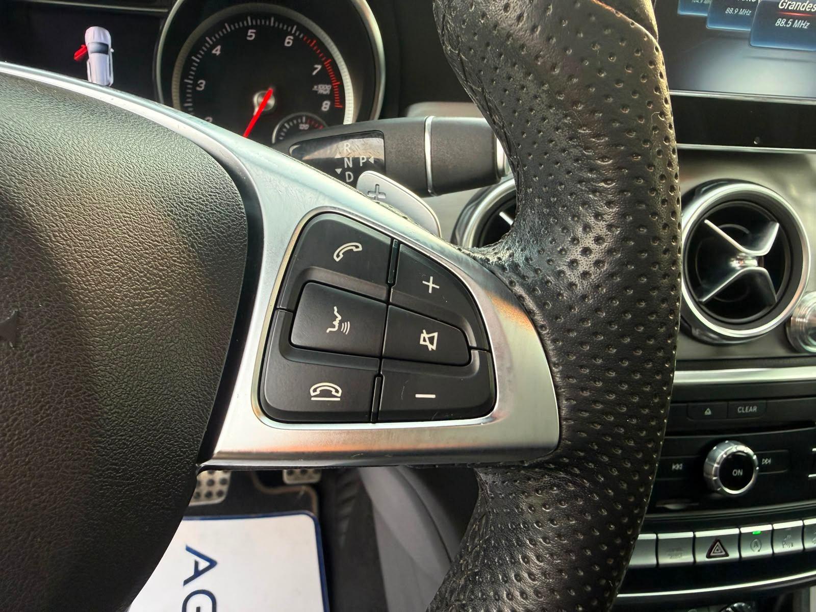 Mercedes-Benz GLA 250 2019 - Imagen 15 de 19