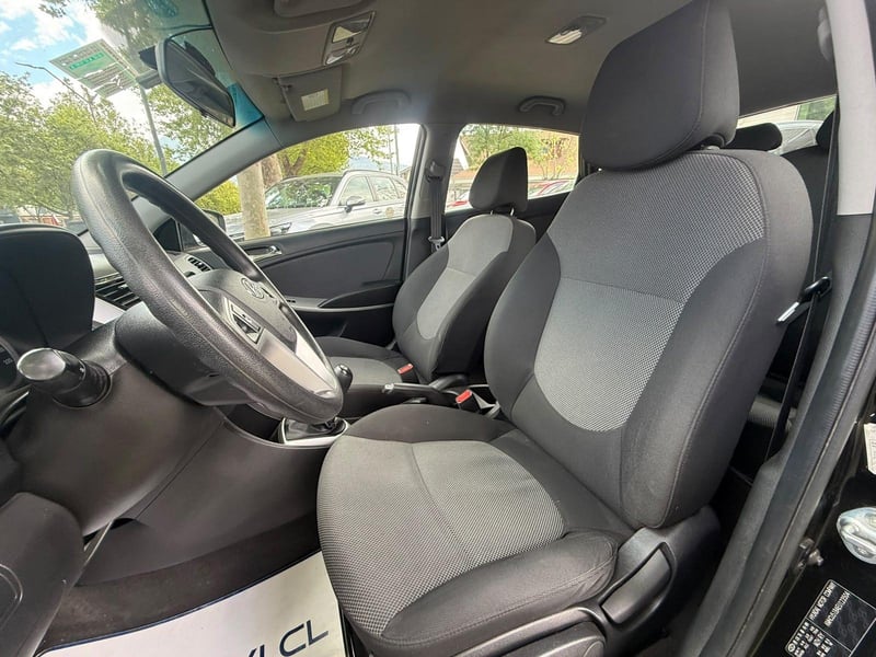 Hyundai ACCENT 2013 - Imagen 12 de 16