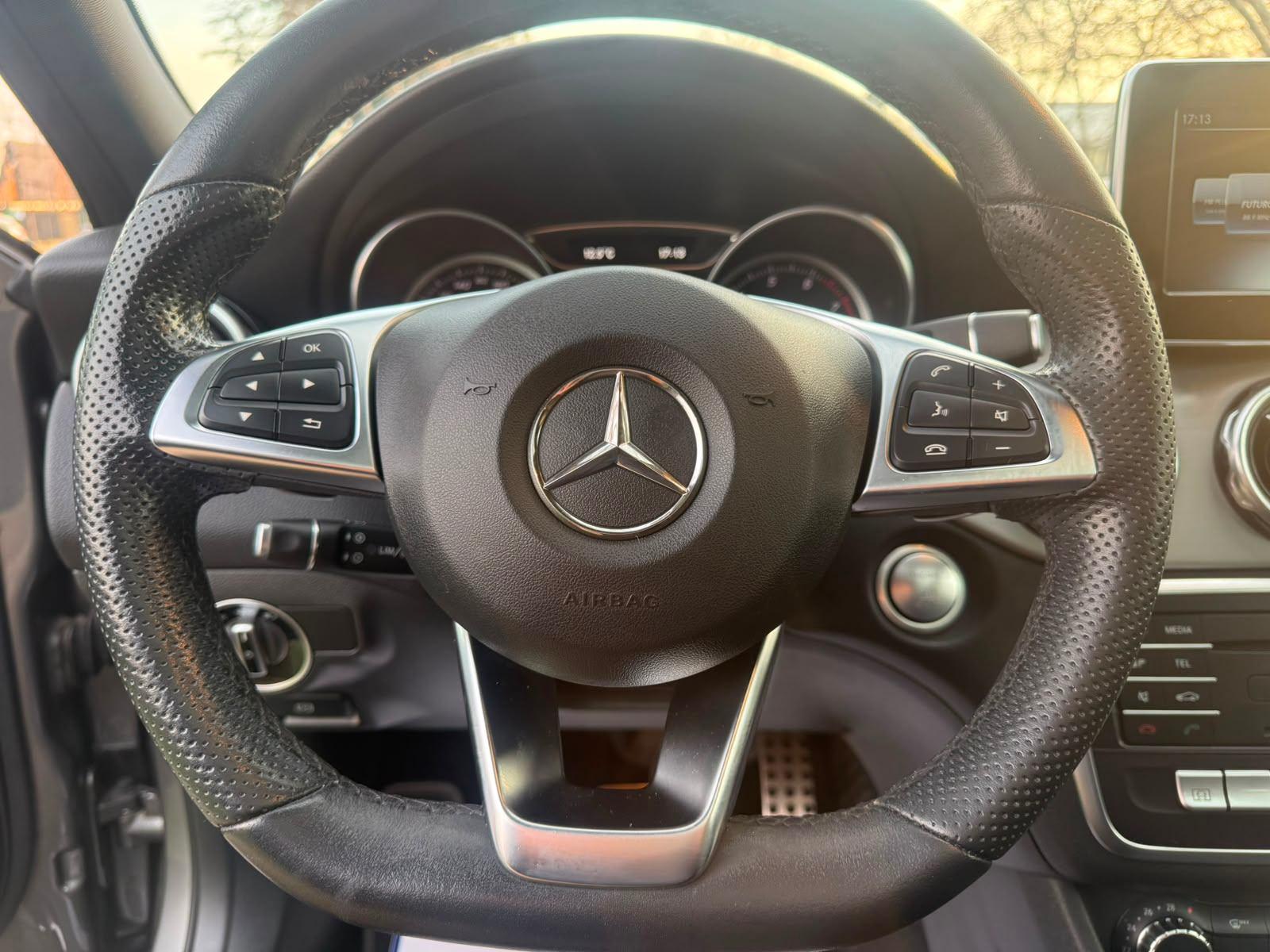 Mercedes-Benz GLA 250 2019 - Imagen 13 de 19