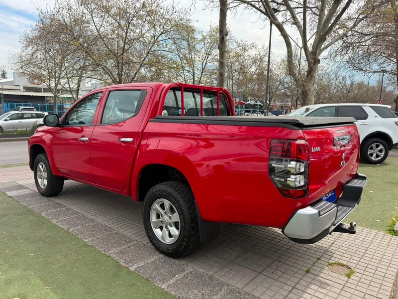 Mitsubishi L 200 2022 - Imagen 5 de 17