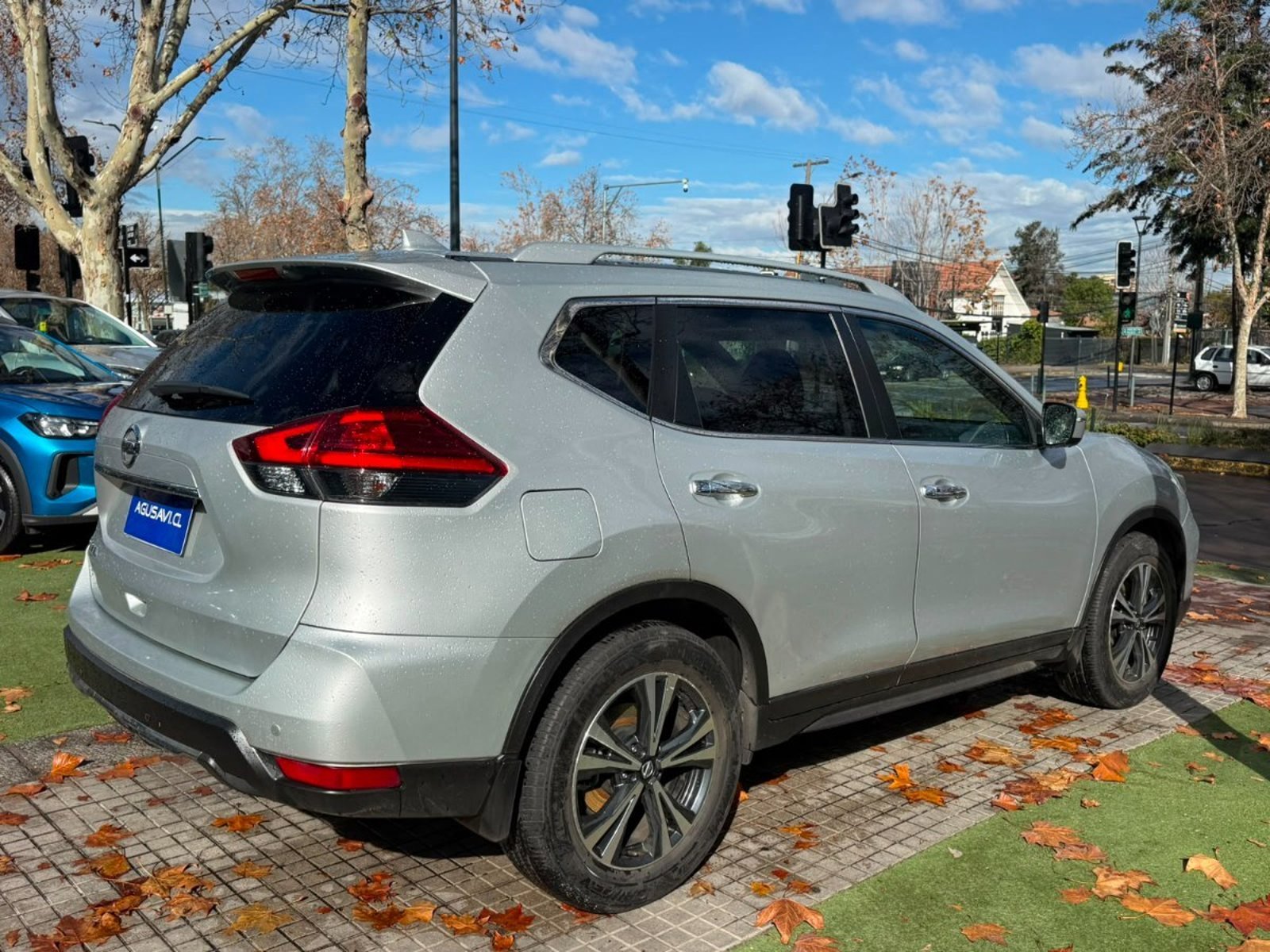 Nissan X-TRAIL ADVANCE 2.5 AUT 7A 4x2 2018 - Foto 3 de 10