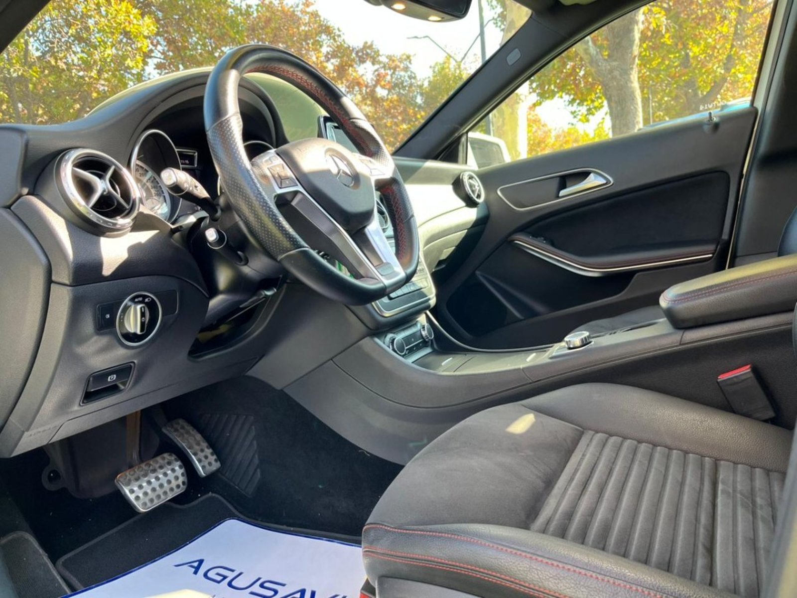 Mercedes-Benz GLA 250 4 MATIC 2.0 2015 - Imagen 8 de 10