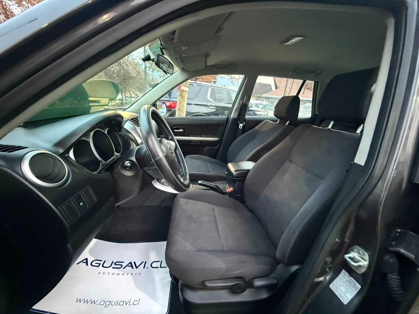 Suzuki GRAND NOMADE GLX SPORT 2.4 AT 4x2 2018 - Imagen 9 de 10