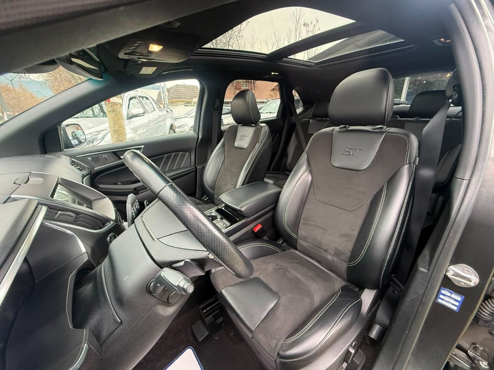 Ford EDGE 2.7 ST ECOBOOST AWD V6 AT 5P. 2019 - Imagen 8 de 10