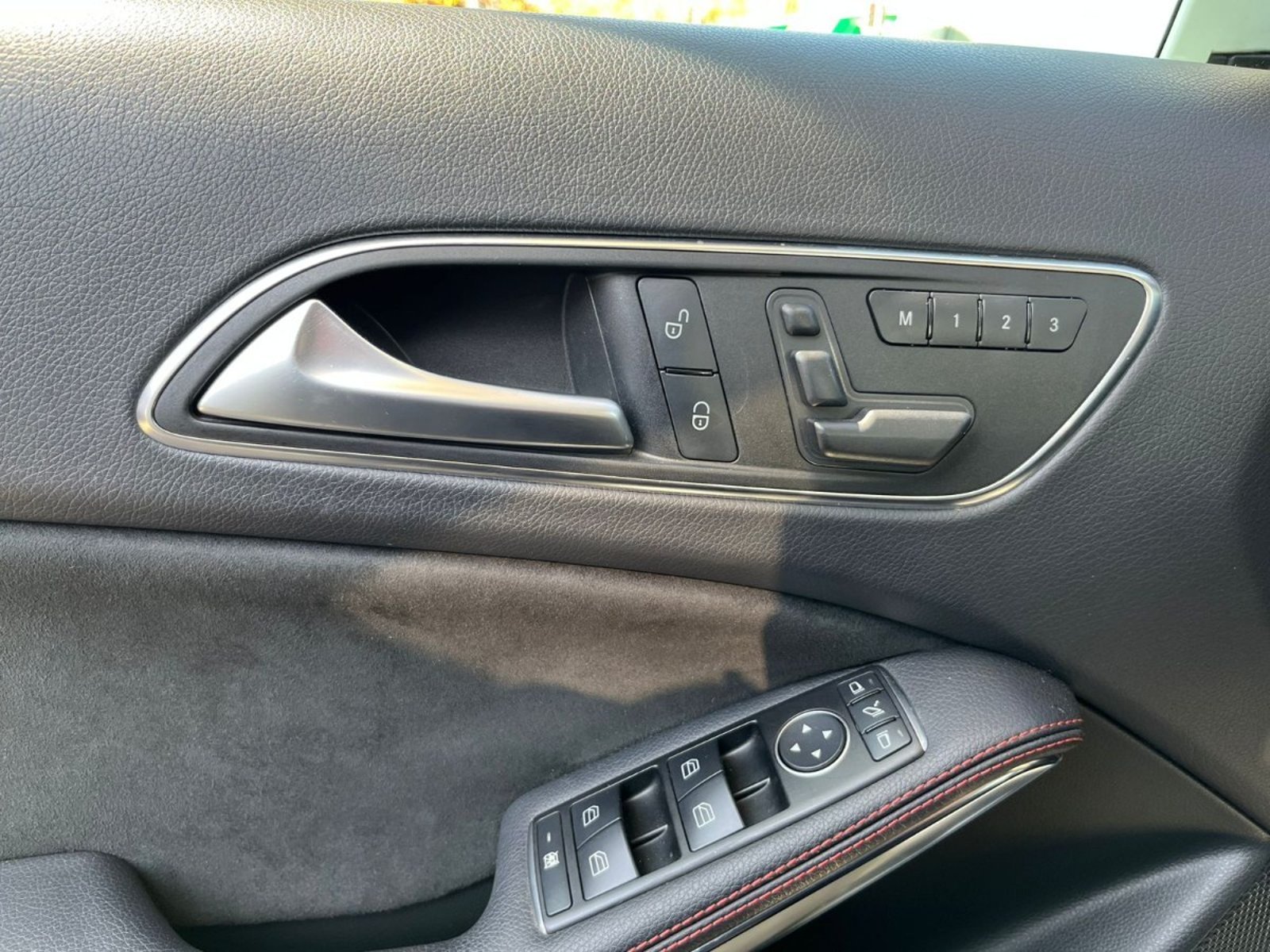 Mercedes-Benz GLA 250 4 MATIC 2.0 2015 - Imagen 9 de 10