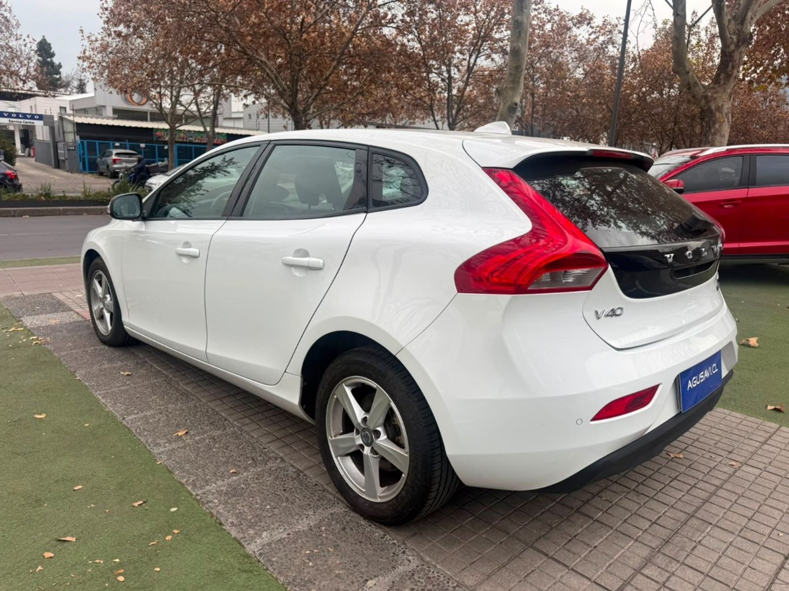 VOLVO V40 D2 MEC 2.0 2016 - Foto 5 de 10