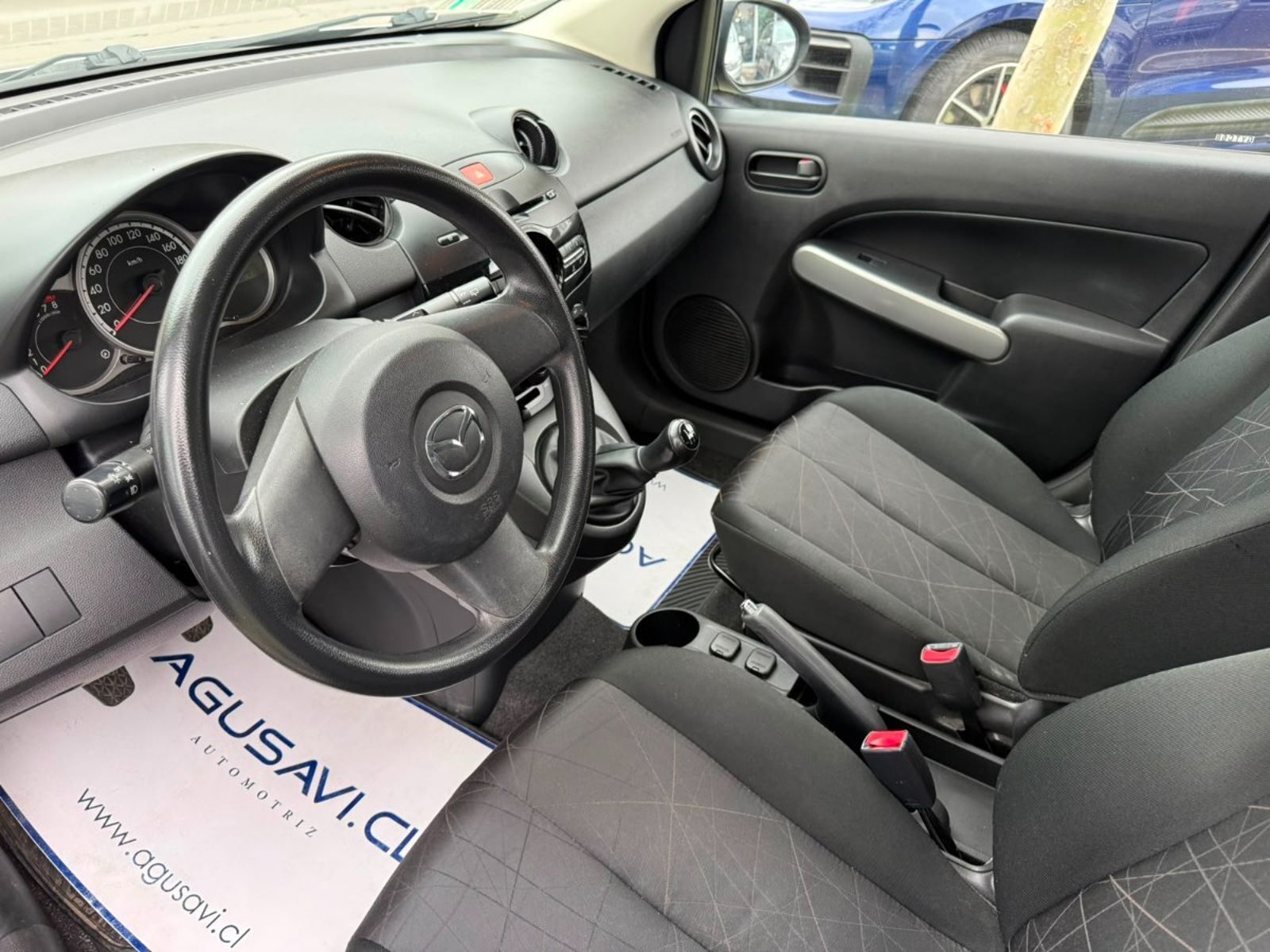 Mazda 2 V 1.5 SPORT MT 2015 - Imagen 8 de 10
