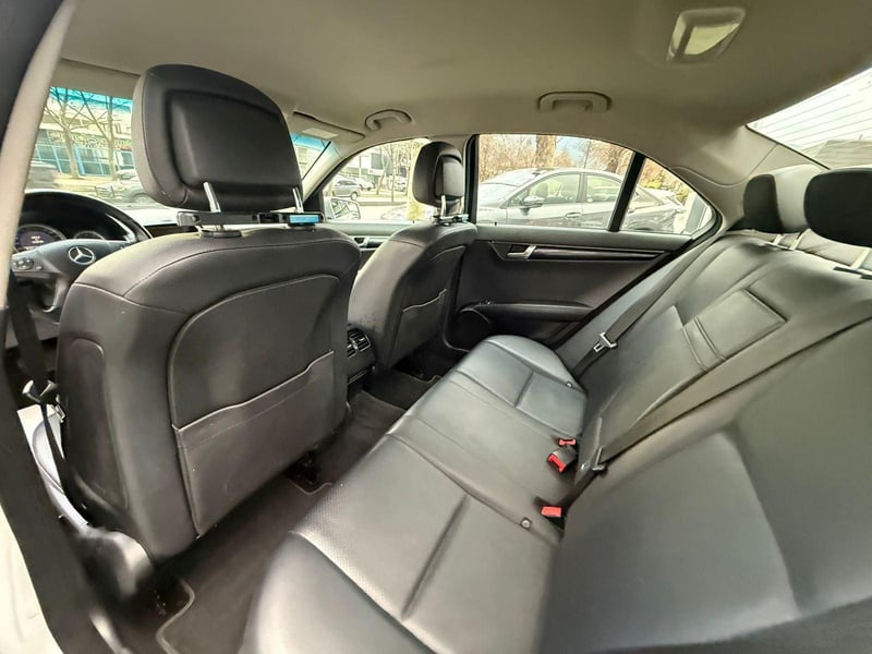 Mercedes-Benz C180 2011 - Imagen 9 de 18