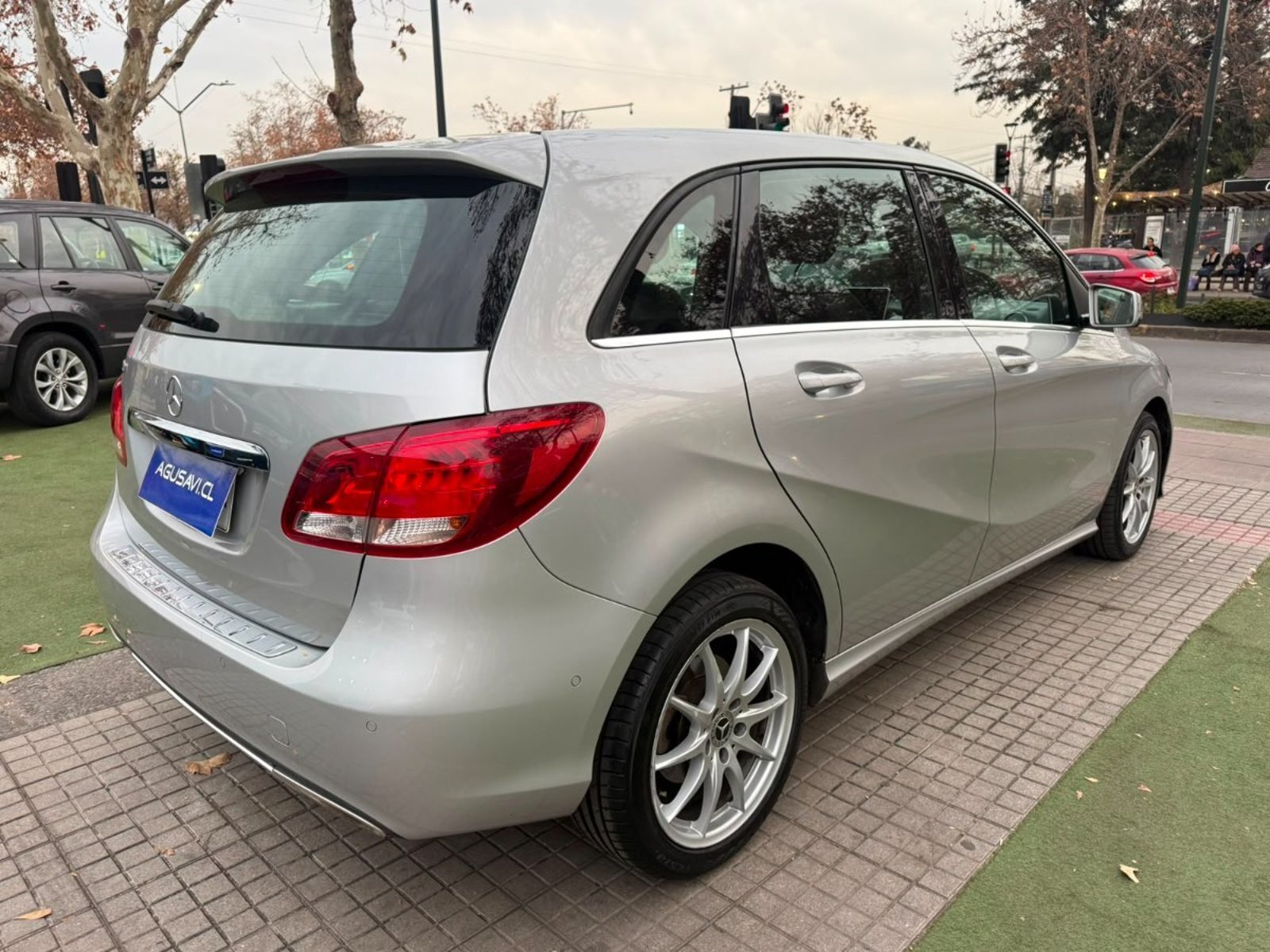 Mercedes-Benz B200 HB 1.6 AUT 2020 - Foto 4 de 10
