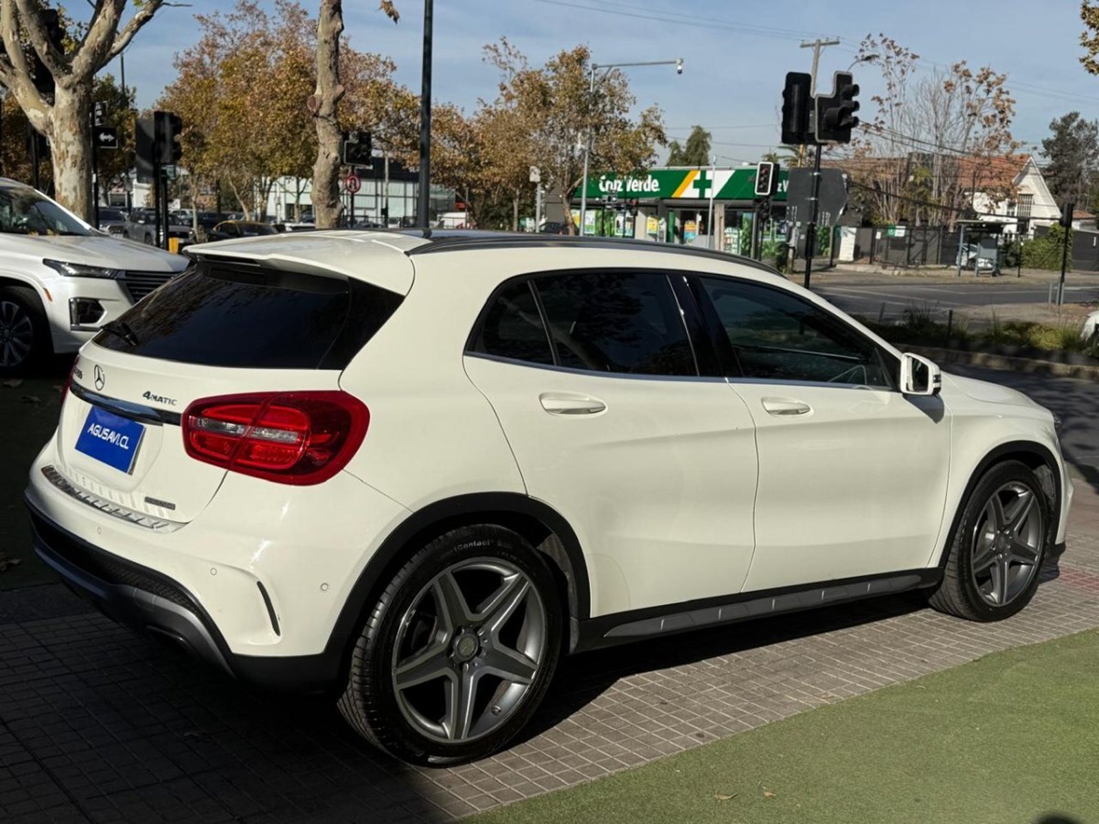 Mercedes-Benz GLA 250 4 MATIC 2.0 2015 - Foto 5 de 10