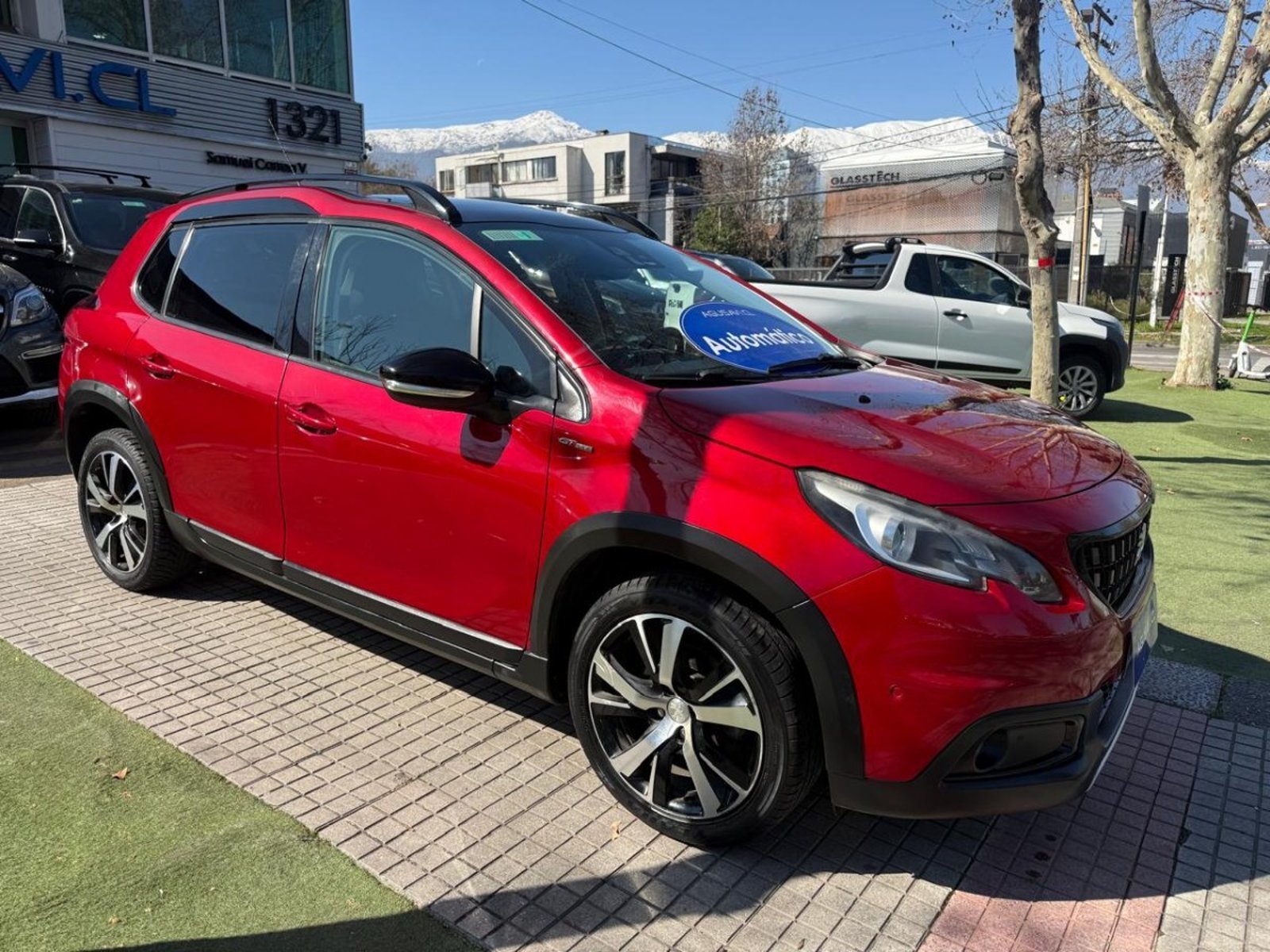 Peugeot 2008 1.2 GT-LINE 4X2 110HP AT 5P. 2018 - Foto 3 de 10