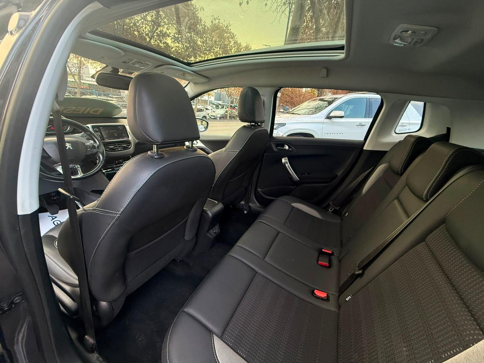 Peugeot 2008 2020 - Imagen 9 de 19