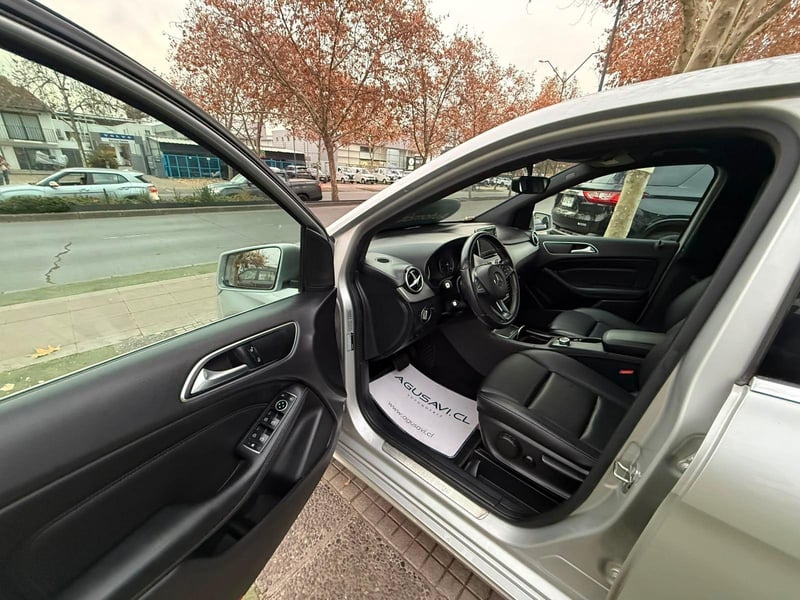 Mercedes-Benz B 200 HB 1.6 2020 - Imagen 6 de 20