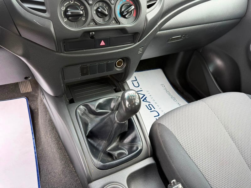 Mitsubishi L 200 2022 - Imagen 14 de 17