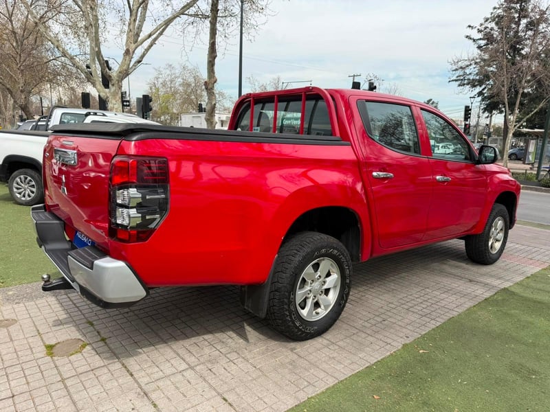 Mitsubishi L 200 2022 - Imagen 8 de 17